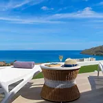 Executive Rhodes Kastro Stunning Sea Views 3 Bedrooms لينثوس